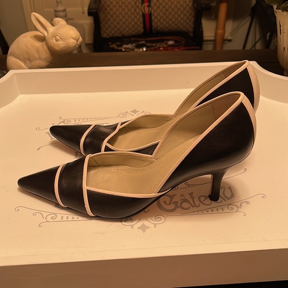 Ann Taylor Shoes - Ann Taylor Black & Cream Leather Classic Spectator Pumos Shoes Size 7.5 M